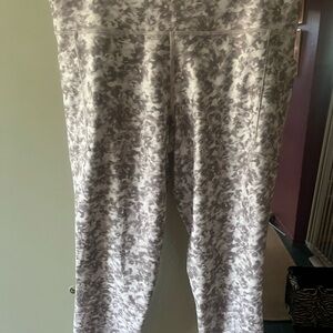 Athleta women’s Gray & White Marbled Active Leggings XL